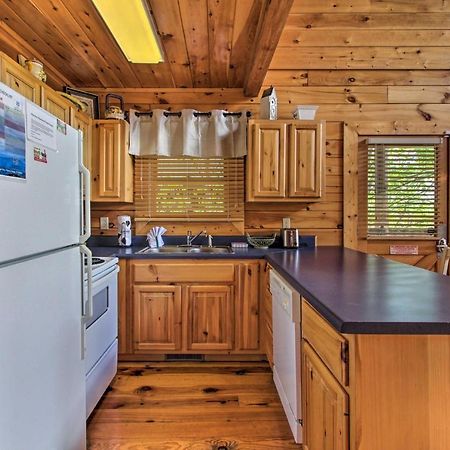 Pigeon Forge Family Cabin With Resort Pool And Hot Tub Exterior foto