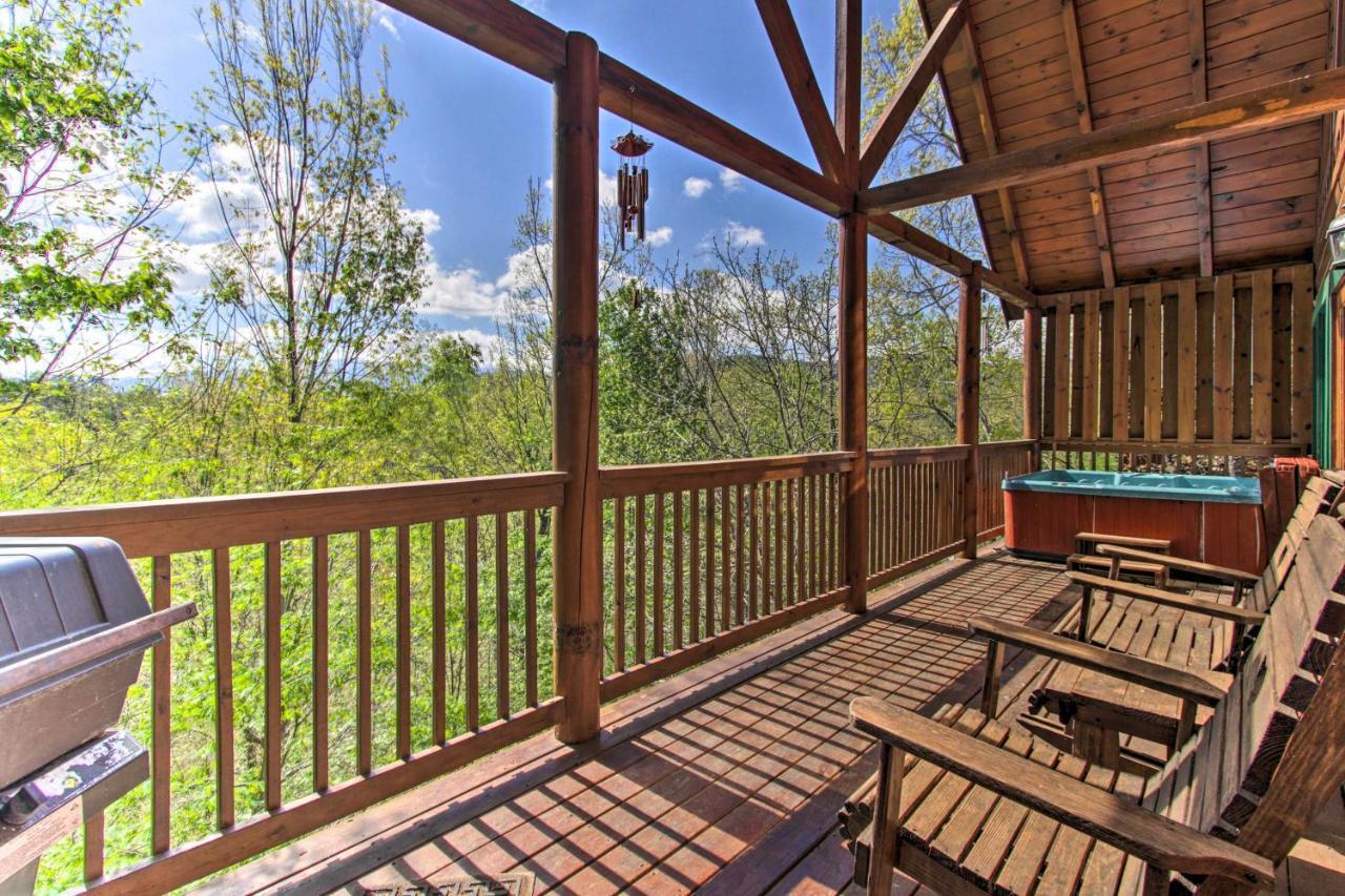 Pigeon Forge Family Cabin With Resort Pool And Hot Tub Exterior foto