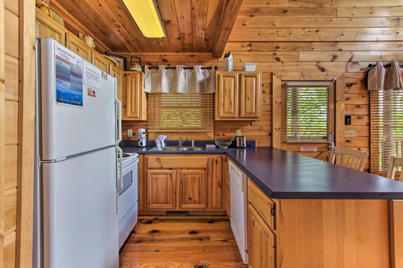 Pigeon Forge Family Cabin With Resort Pool And Hot Tub Exterior foto
